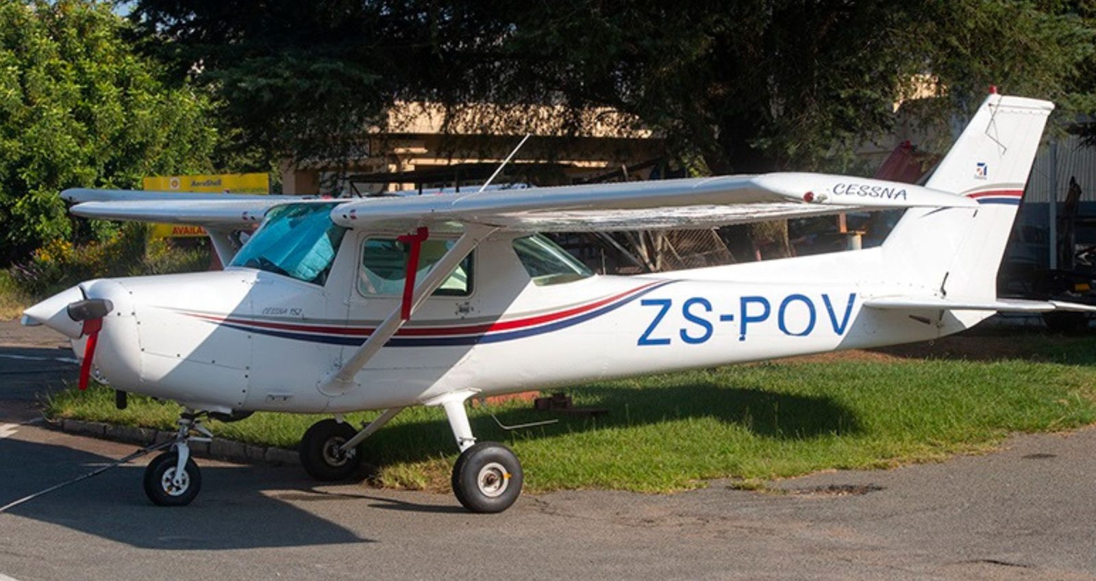 Cessna 152 ZS-POV